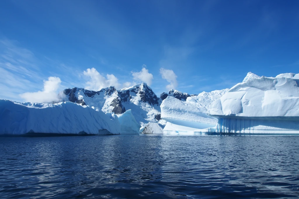 Polar Climate Change: The Warning Signs We Can’t Ignore